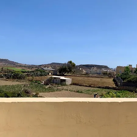 Village Apartment *
